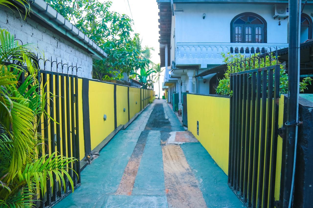 Funky Hotel Hikkaduwa Exterior photo